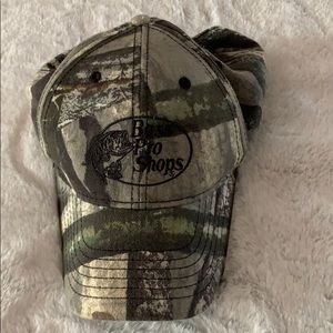 ‼️ 4 for $20 ‼️ Bass Pro Shops camo hat